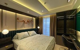 Gold Coast Apartemen Pik By Dluxx